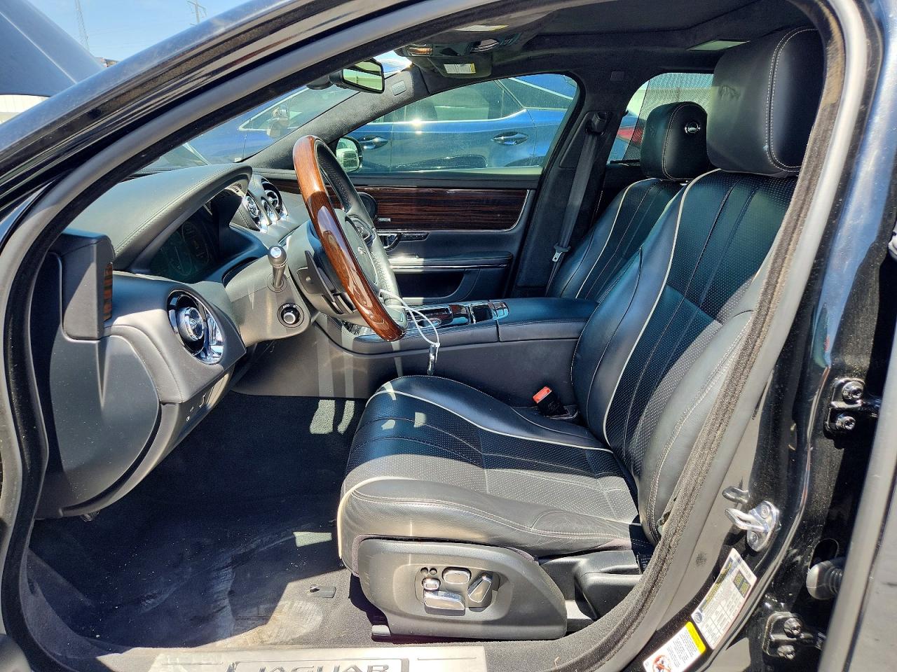 2015 Jaguar Xj VIN SAJWA2GZXF8V89383 photo 7
