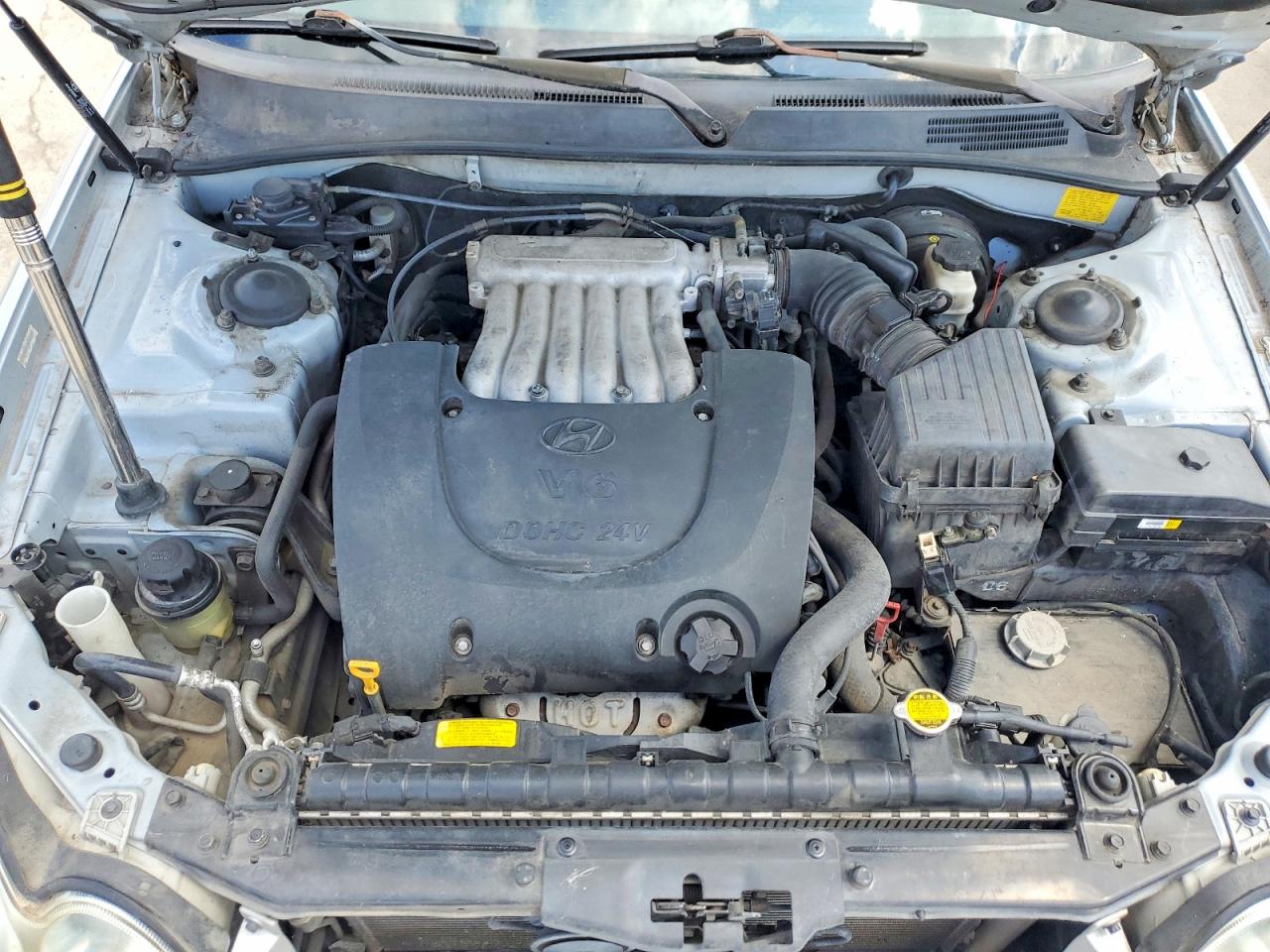2005 Hyundai Sonata VIN KMHWF35H55A106319 photo 11
