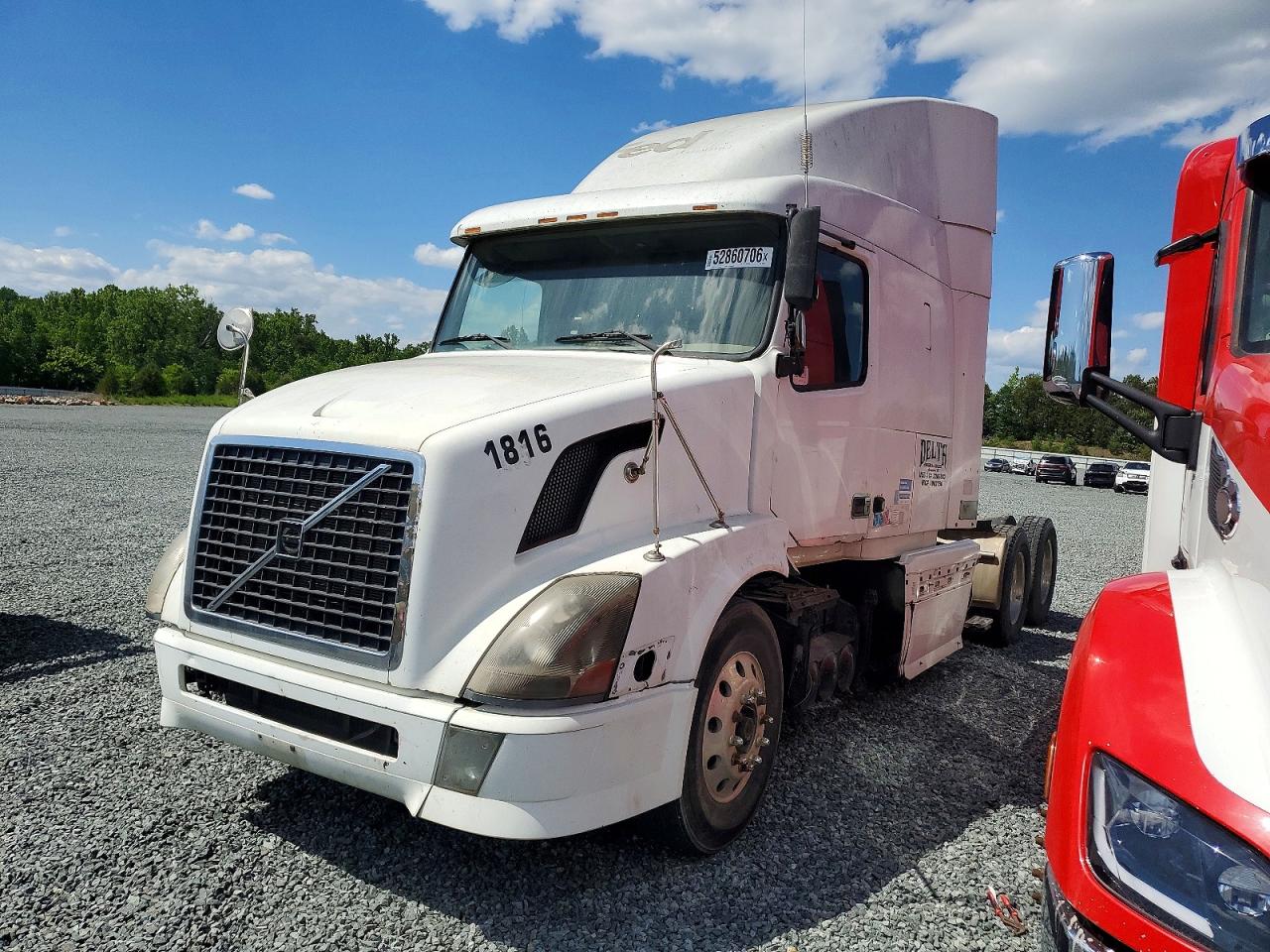2005 VOLVO Vn VIN 4V4NC9GH65N390260 photo 2