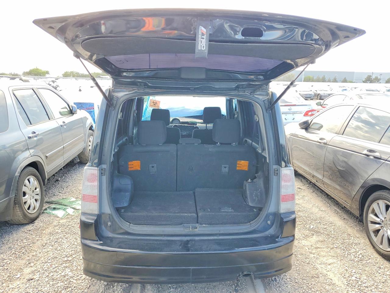 2006 Toyota Scion VIN JTLKT324864095401 photo 6