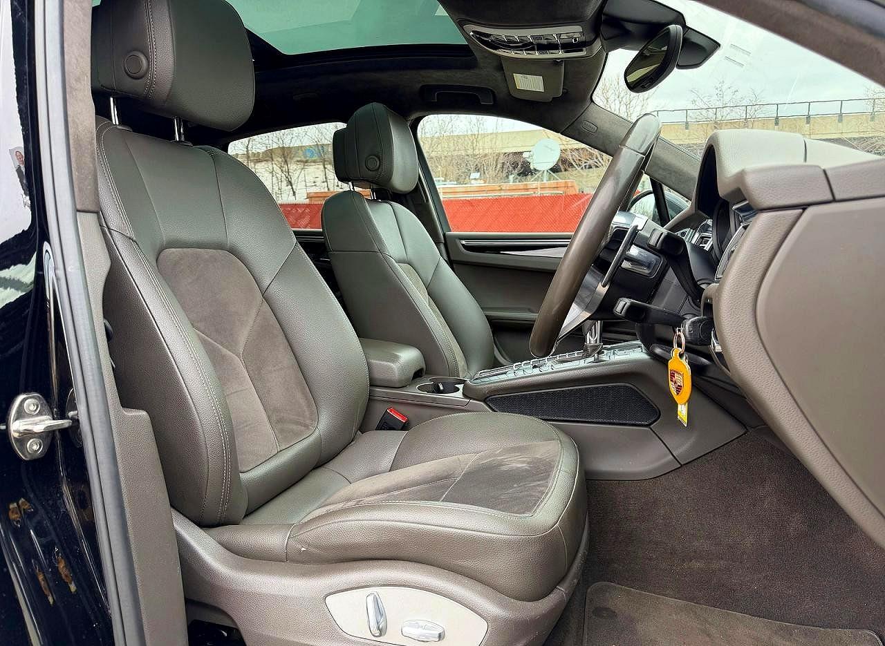 2017 Macan VIN WP1AB2A54HLB16167 photo 5