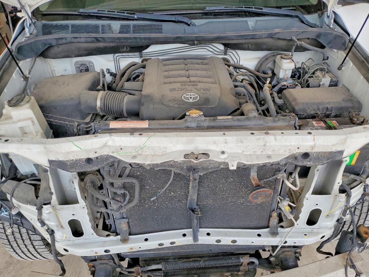 2012 Toyota Tundra VIN 5TFUY5F14CX257939 photo 11