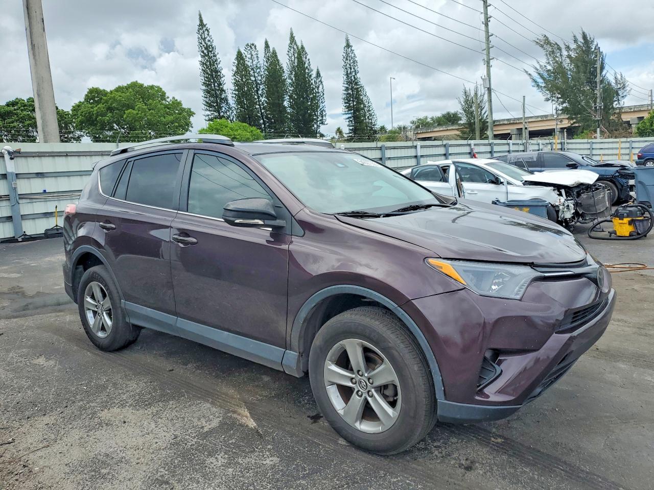 2018 Toyota Rav4 VIN 2T3ZFREV5JW445670 photo 4