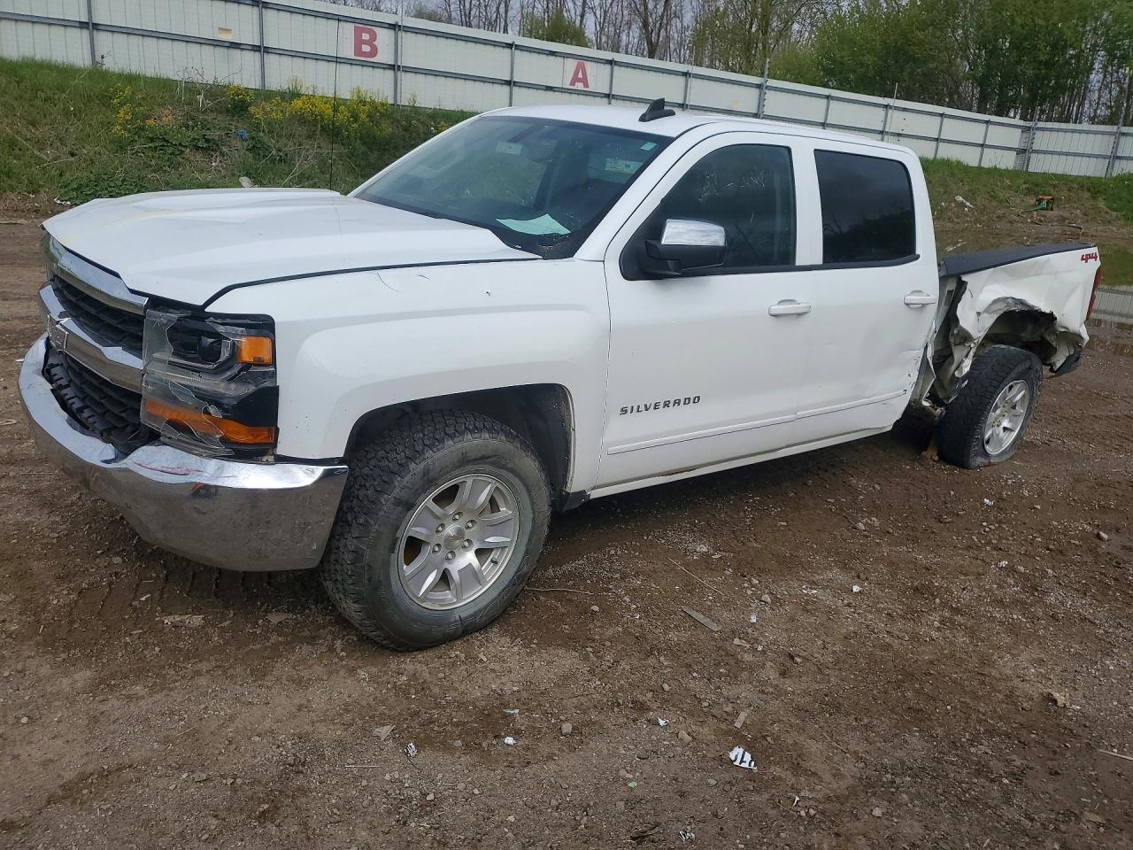 2018 Chevrolet All models VIN 1GCUKREC5JF248083 photo 1