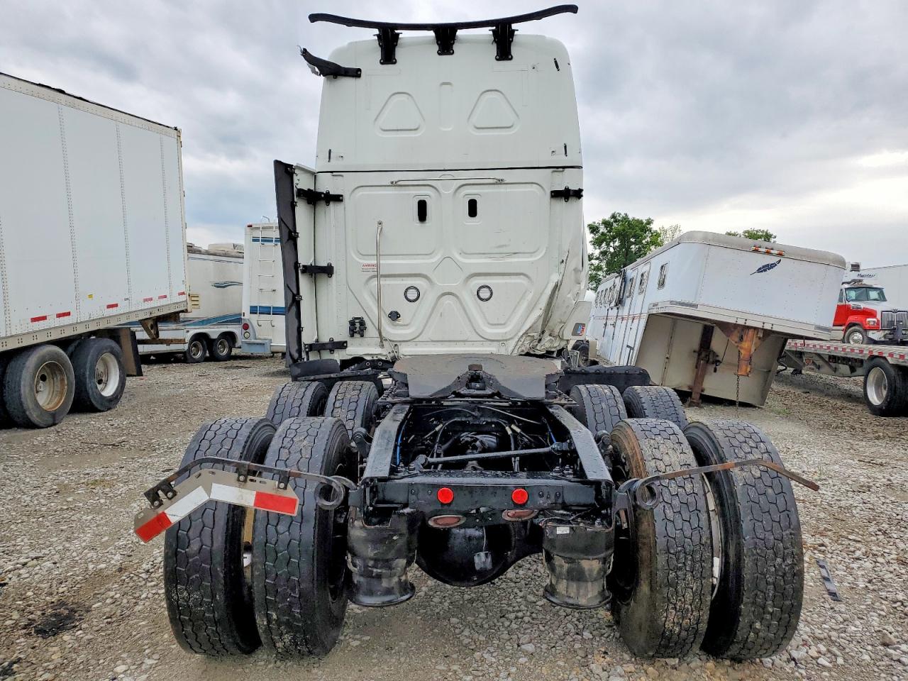 2025 FREIGHTLINER All other VIN 3AKJHHFGXSSVR2036 photo 6