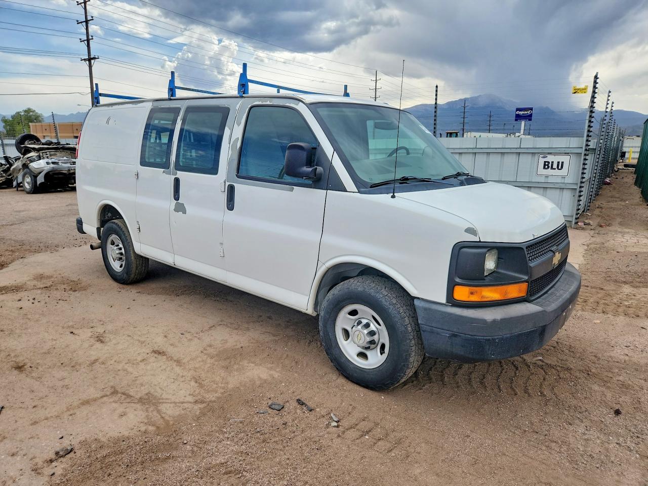 2011 CHEV Express VIN 1GCWGFCGXB1182322 photo 4