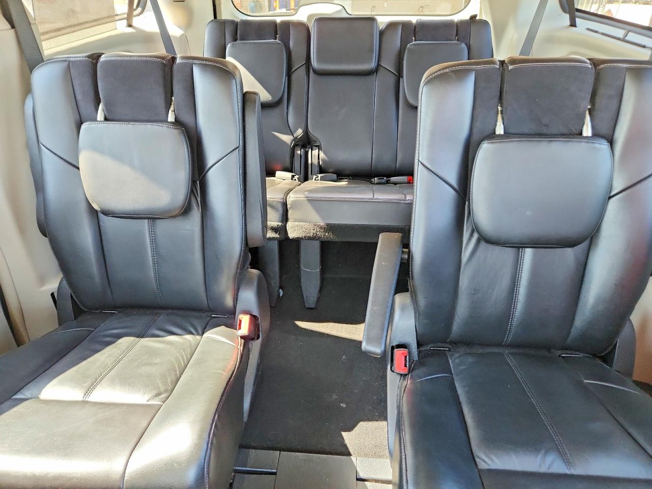 2015 Chrysler Minivan VIN 2C4RC1GG2FR506225 photo 10