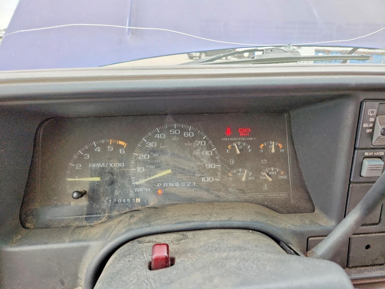 1996 CHEV Suburban VIN 3GNFK16R9TG123741 photo 9