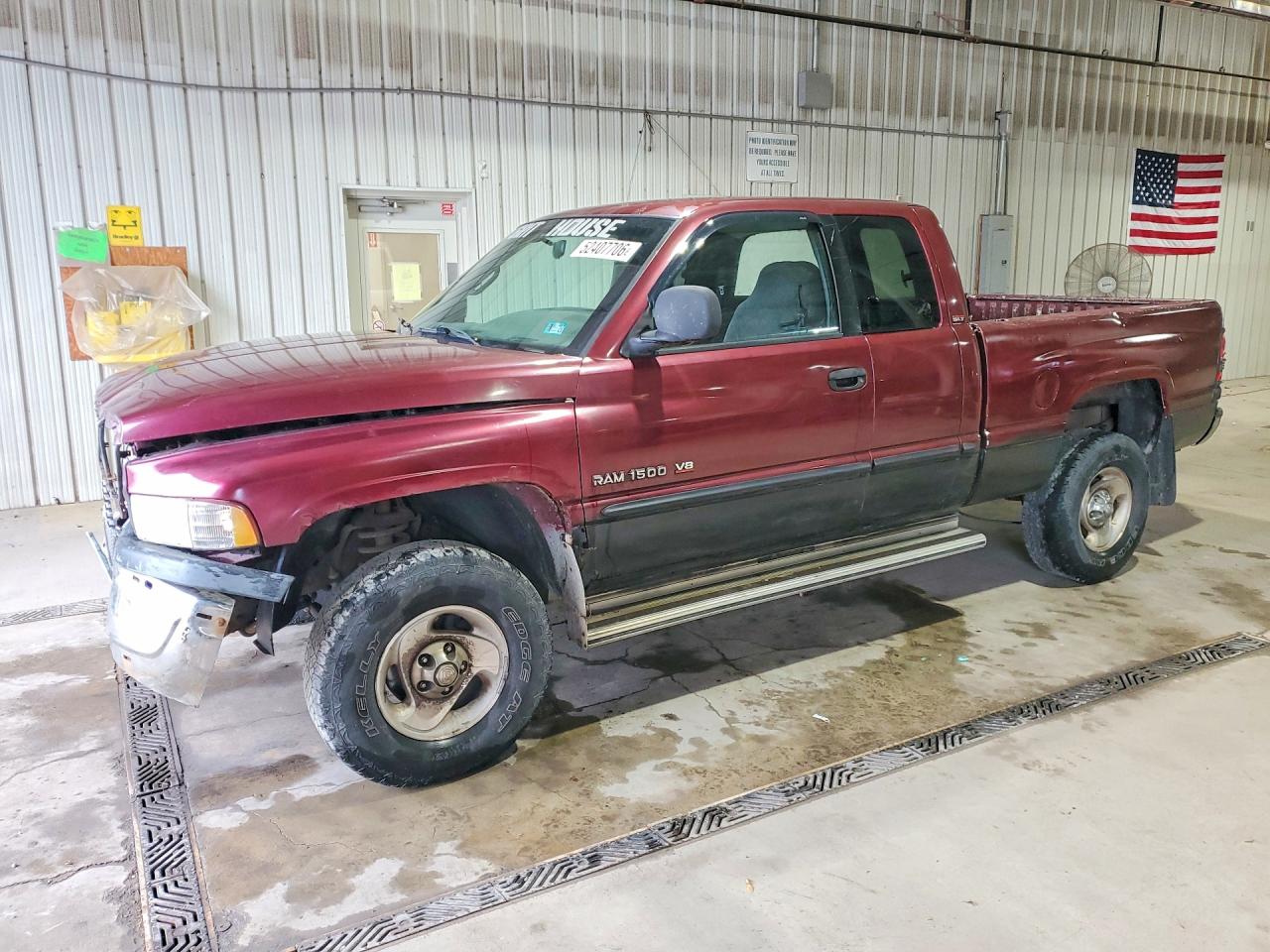 2000 Dodge Ram 1500 VIN 1B7HF13Y4YJ111276 photo 1