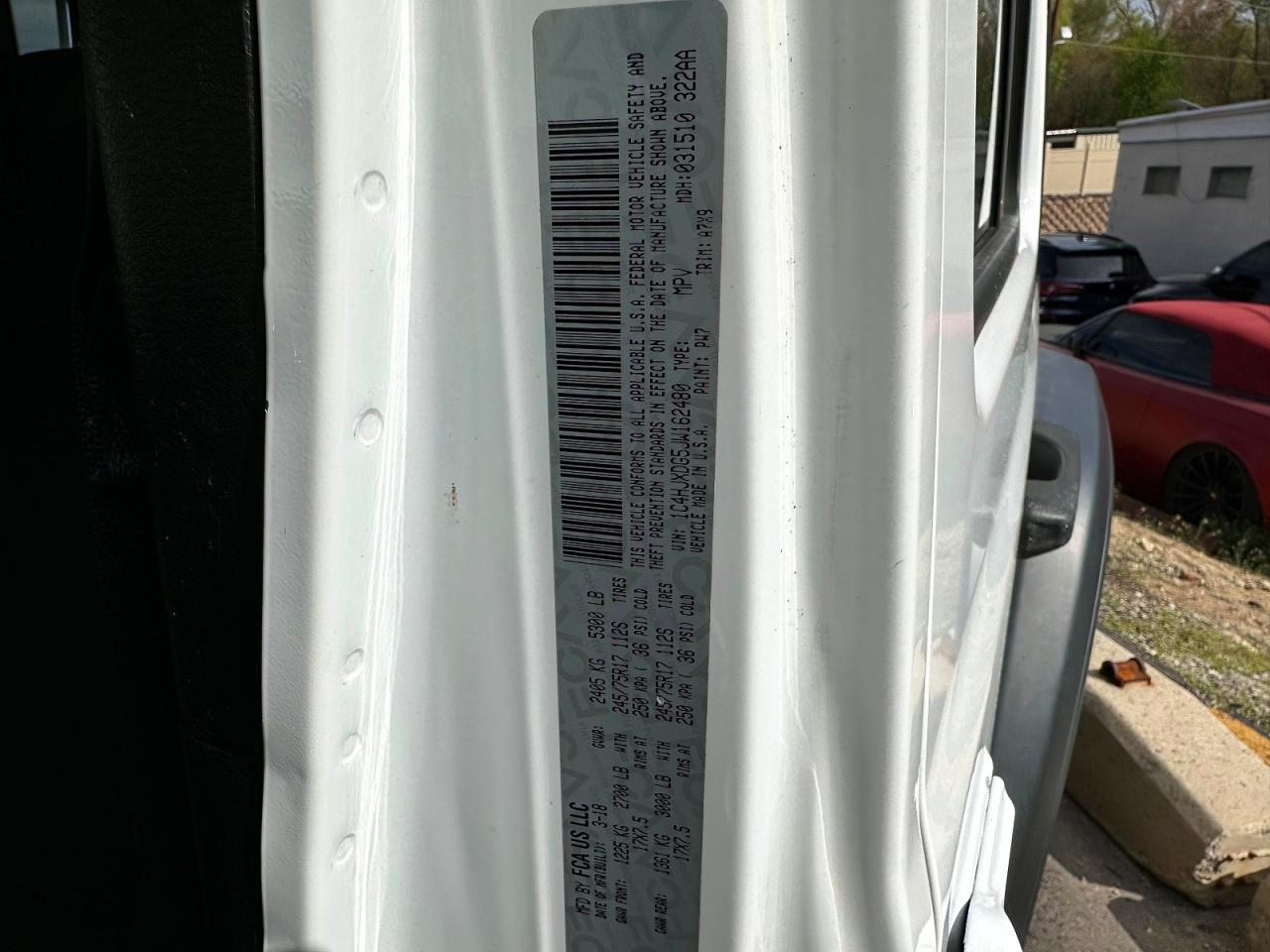 2018 Jeep Wrangler / VIN 1C4HJXDG5JW162480 photo 10