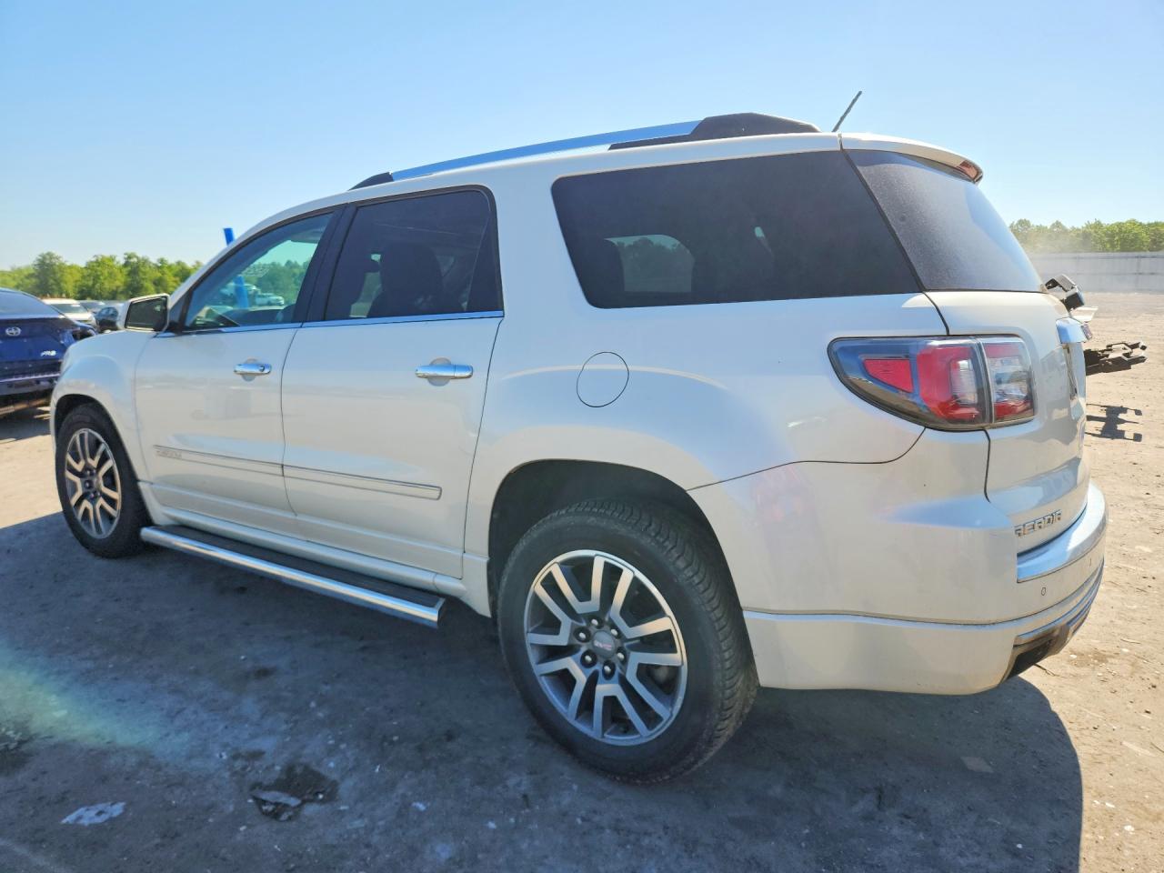 2014 GMC Acadia den VIN 1GKKVTKD1EJ306206 photo 2