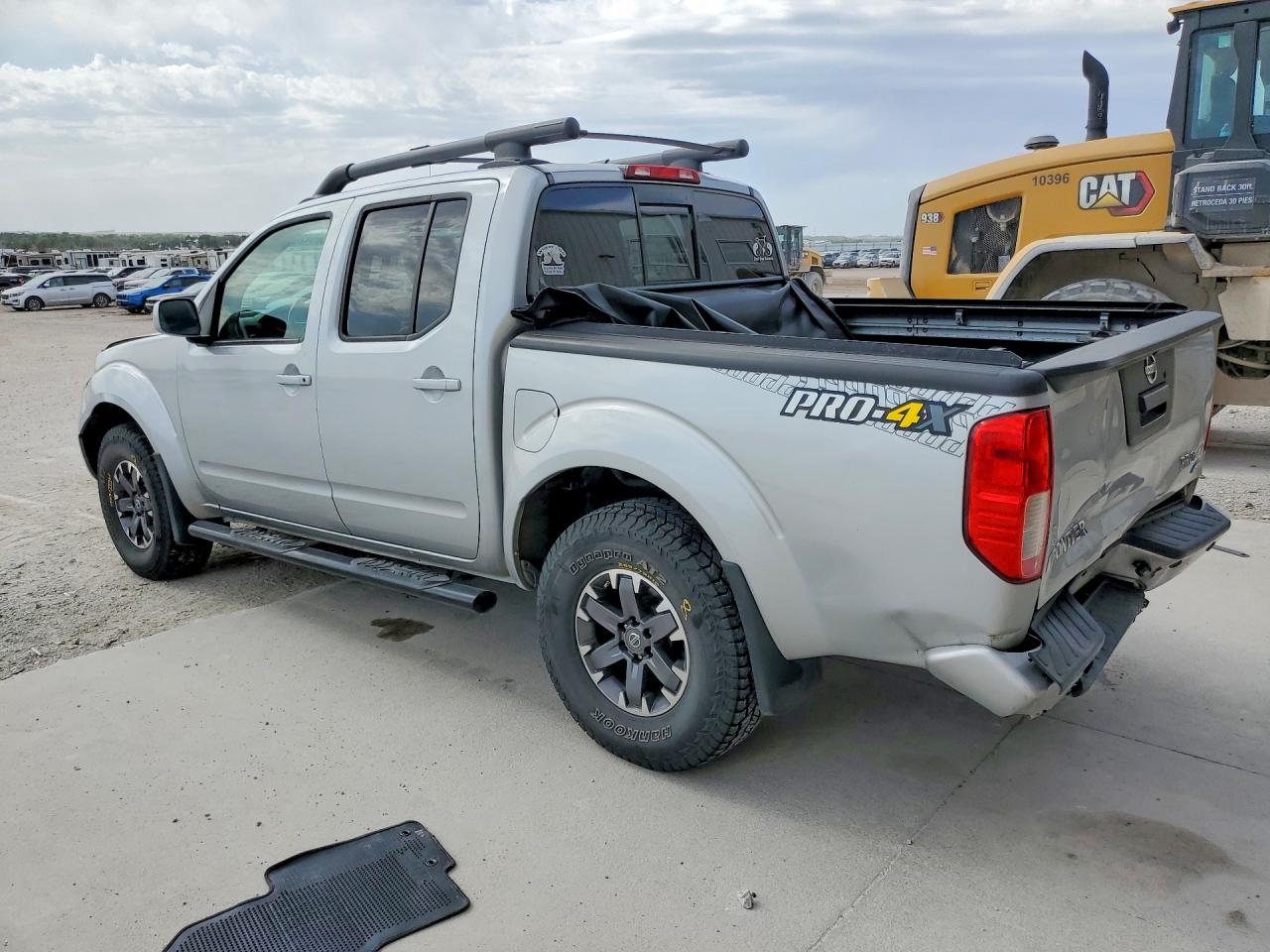 2017 Nissan Frontier VIN 1N6DD0EV7HN746595 photo 2