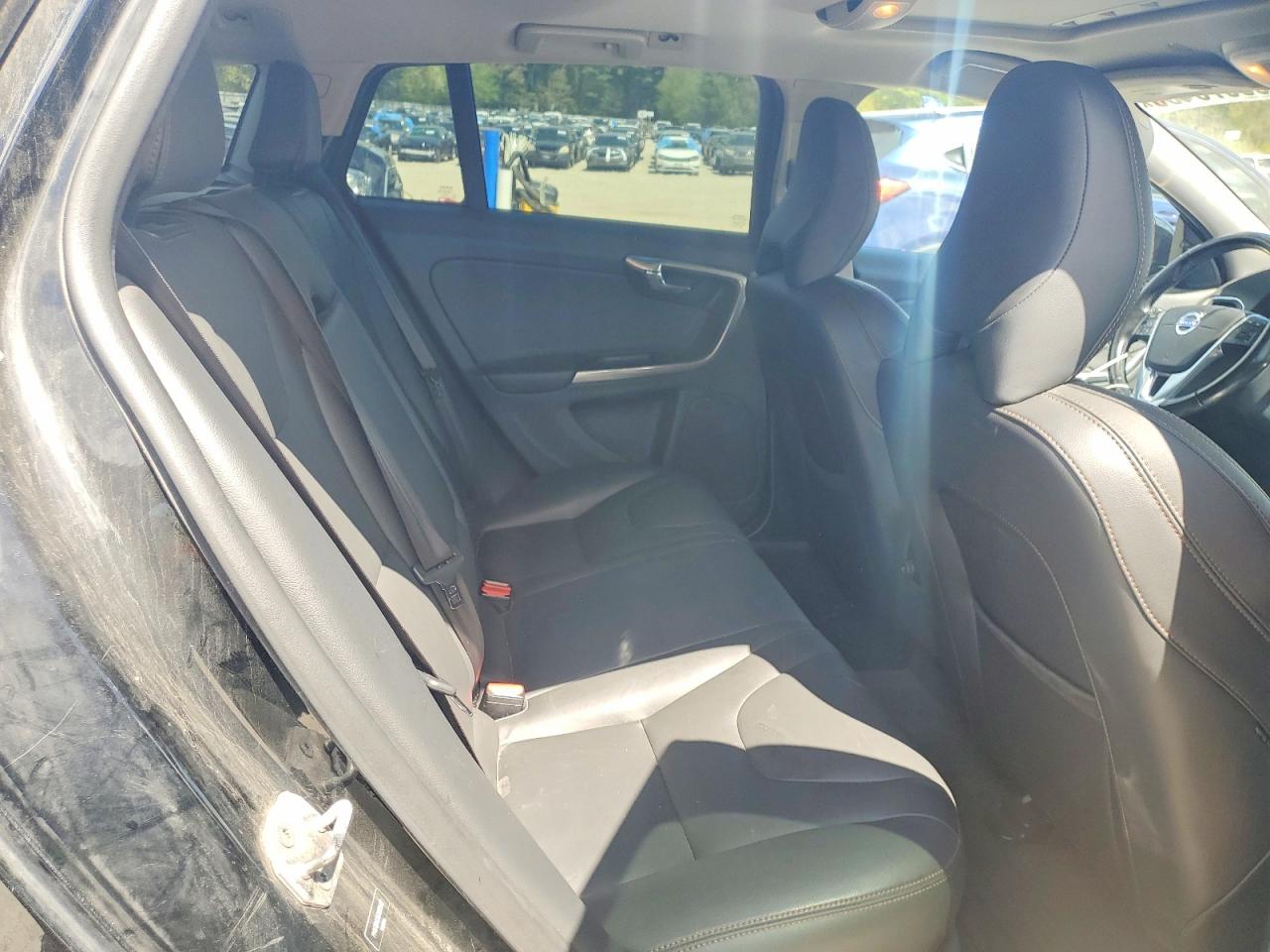 2016 Volvo V60 VIN YV4612HK8G1003612 photo 10
