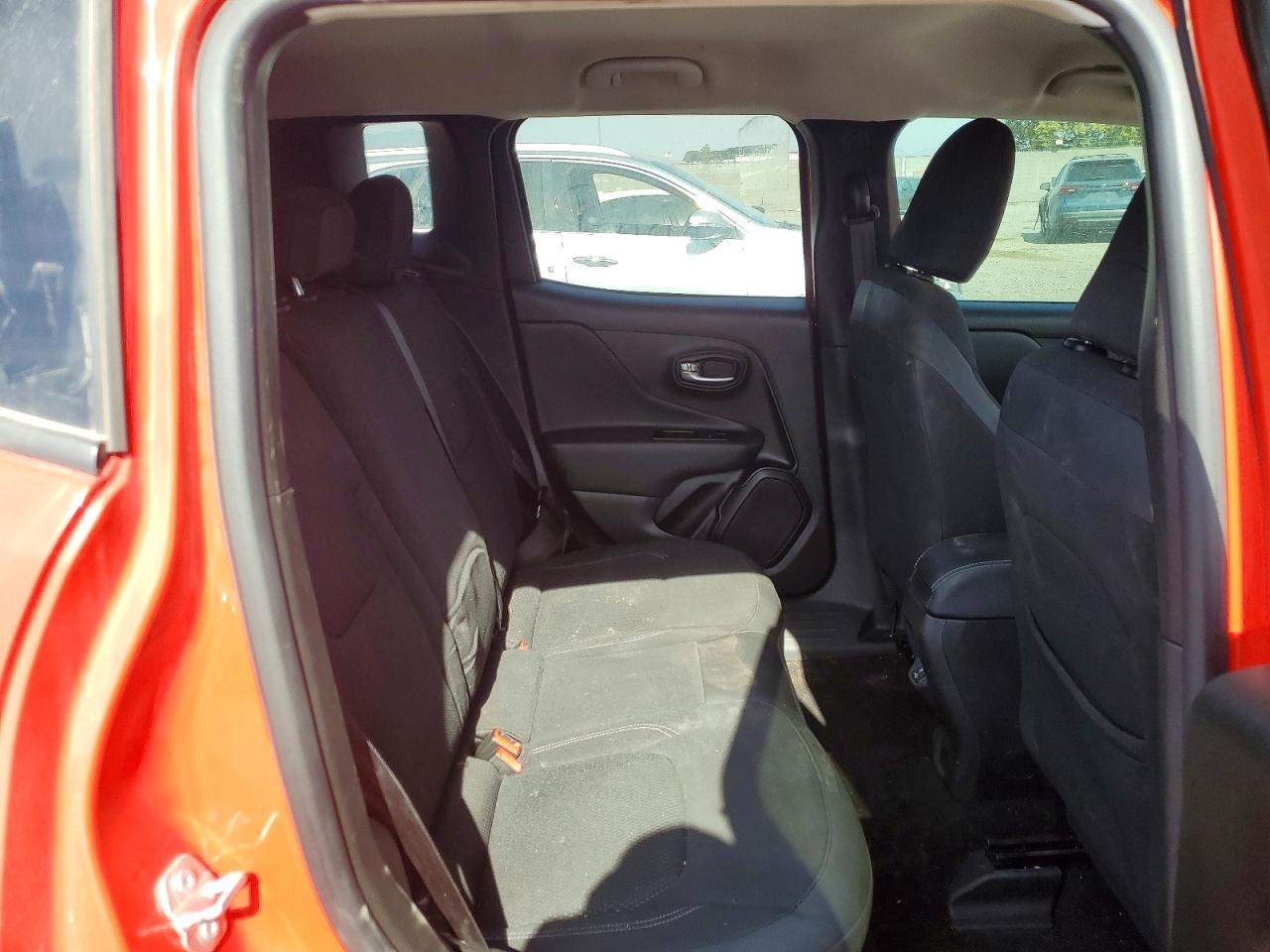 2022 JEEP Renegade VIN ZACNJDB18NPN64882 photo 11