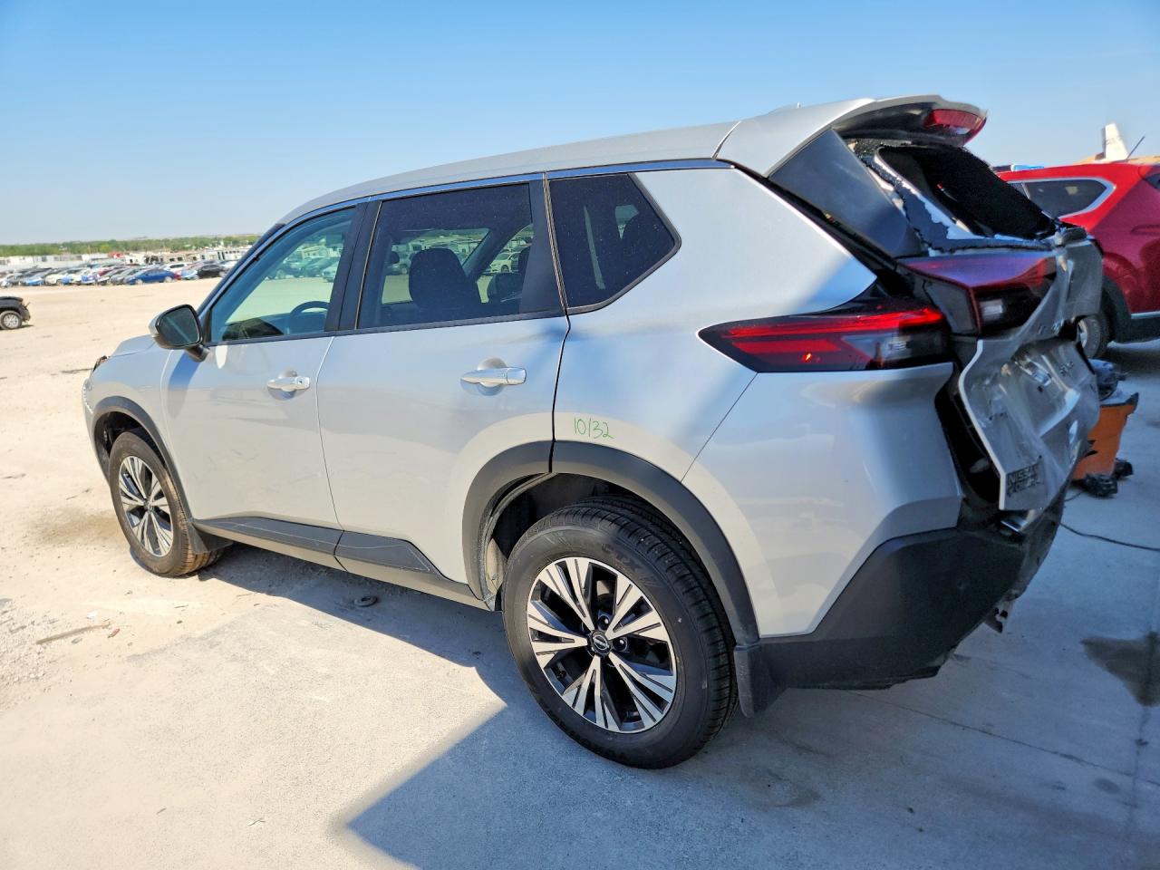 2022 Rogue VIN 5N1BT3BB1NC671274 photo 2