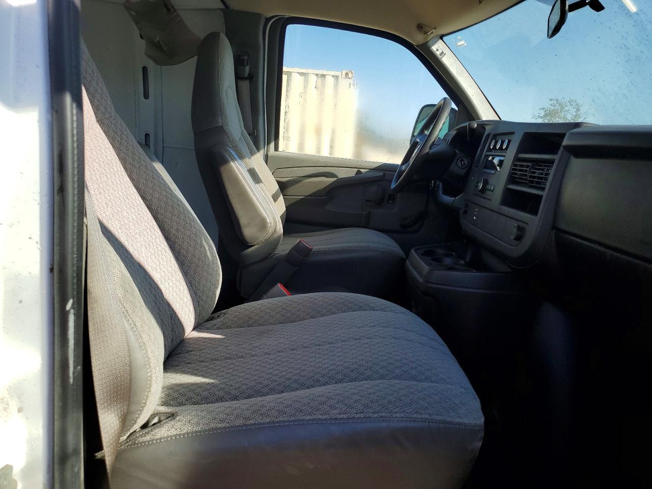 2008 CHEV Express VIN 1GCGG25C781216944 photo 11