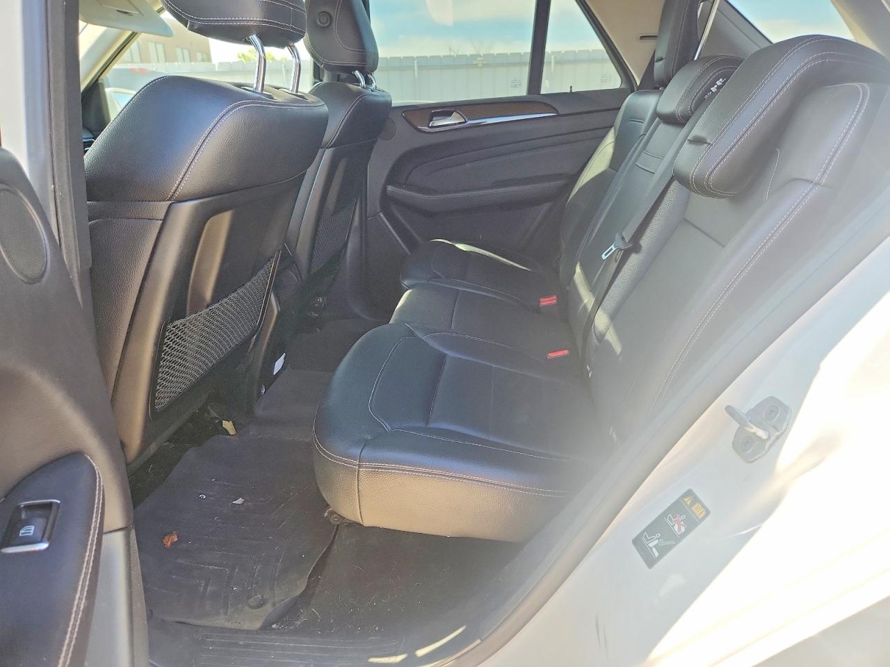 2015 Mercedes-Benz M-class VIN 4JGDA5HB7FA502164 photo 11
