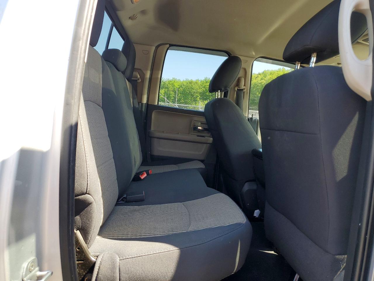 2011 Dodge Ram 1500 VIN 1D7RV1GPXBS673215 photo 10