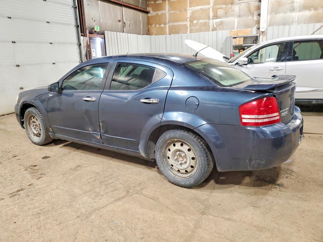 2008 Dodge Avenger VIN 1B3LC46K98N687175 photo 2
