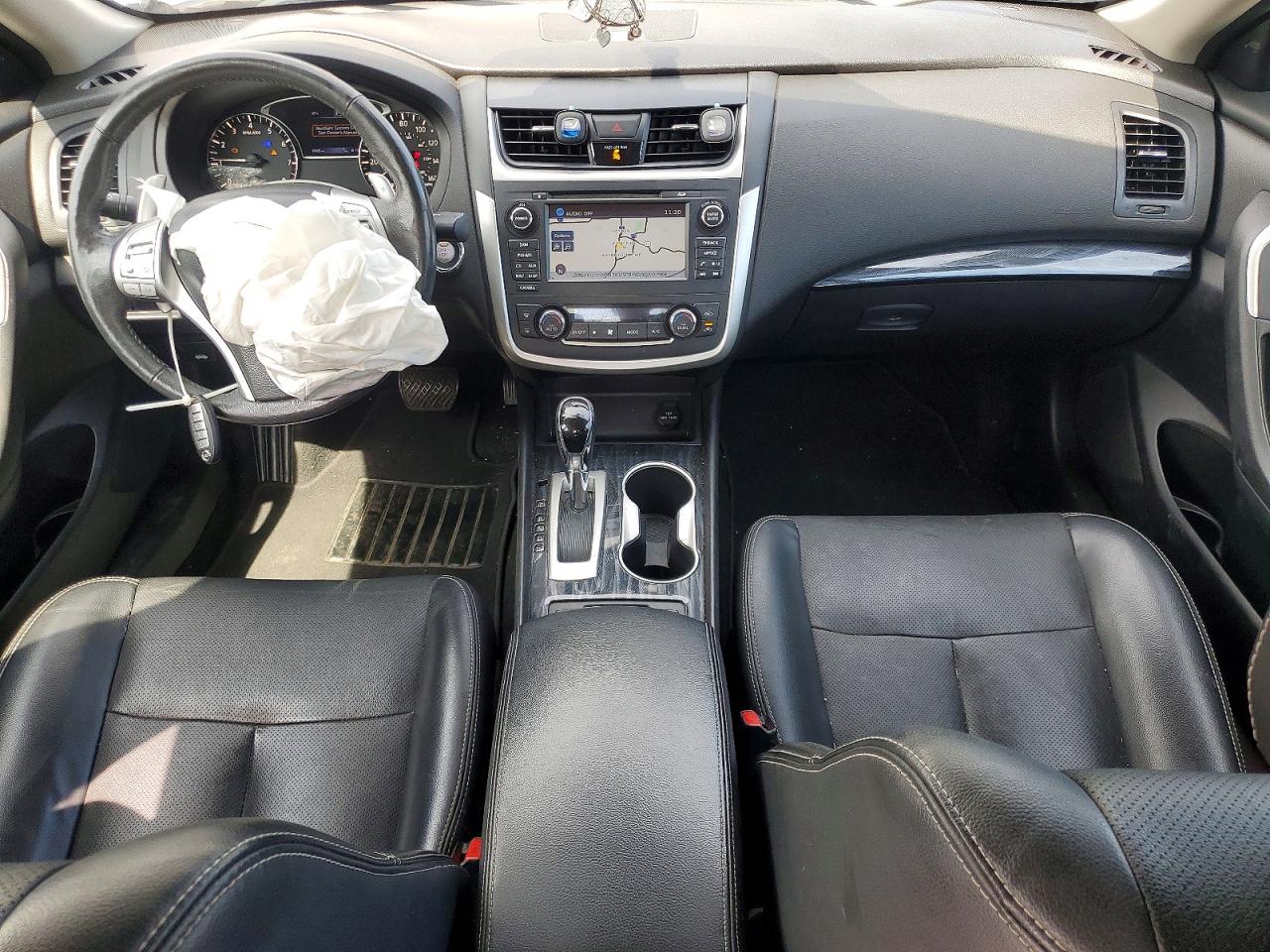 2017 Nissan Altima VIN 1N4BL3AP3HC181690 photo 8