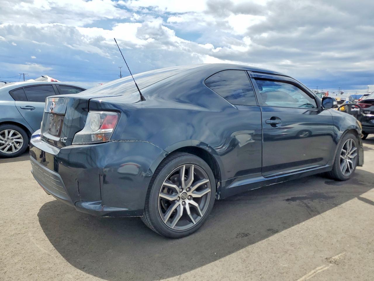 2015 Scion Tc VIN JTKJF5C73FJ004824 photo 3