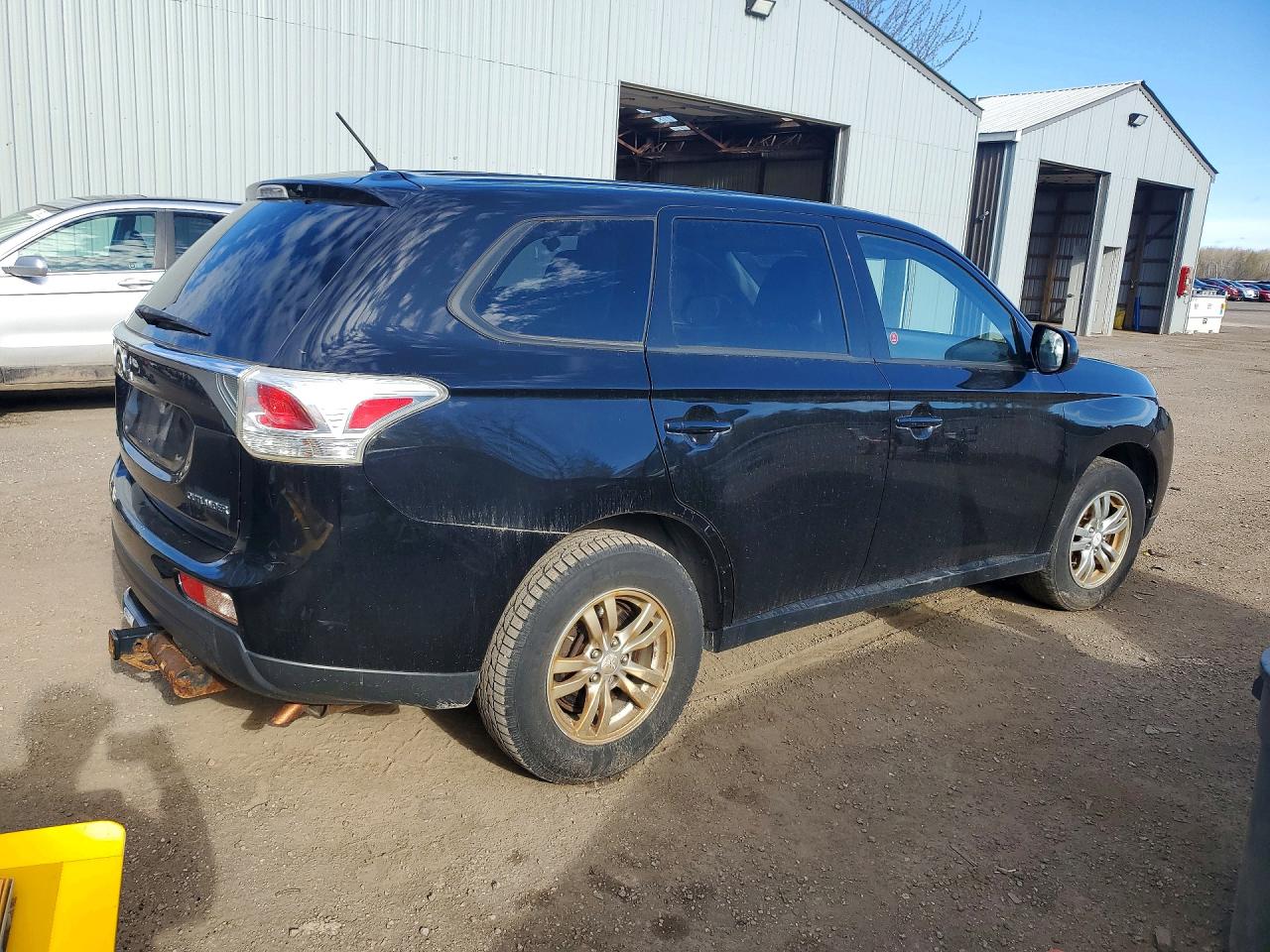 2014 Mitsubishi Outlander VIN JA4AD2A33EZ606032 photo 3