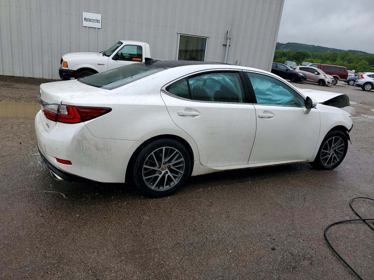 2016 Lexus ES350 VIN 58ABK1GG5GU032610 photo 3