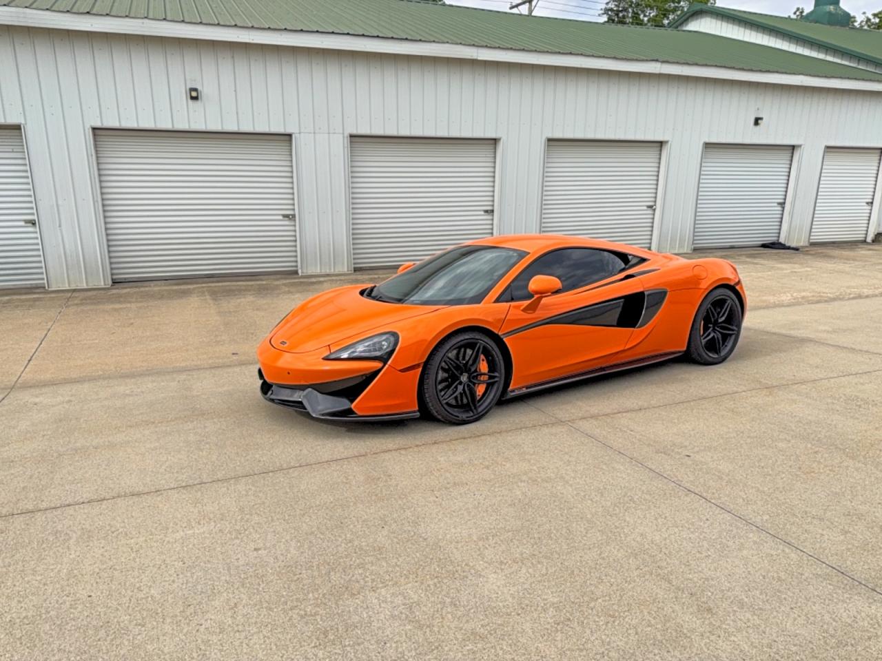 2016 Mclaren All other VIN SBM13DAA0GW000430 photo 2