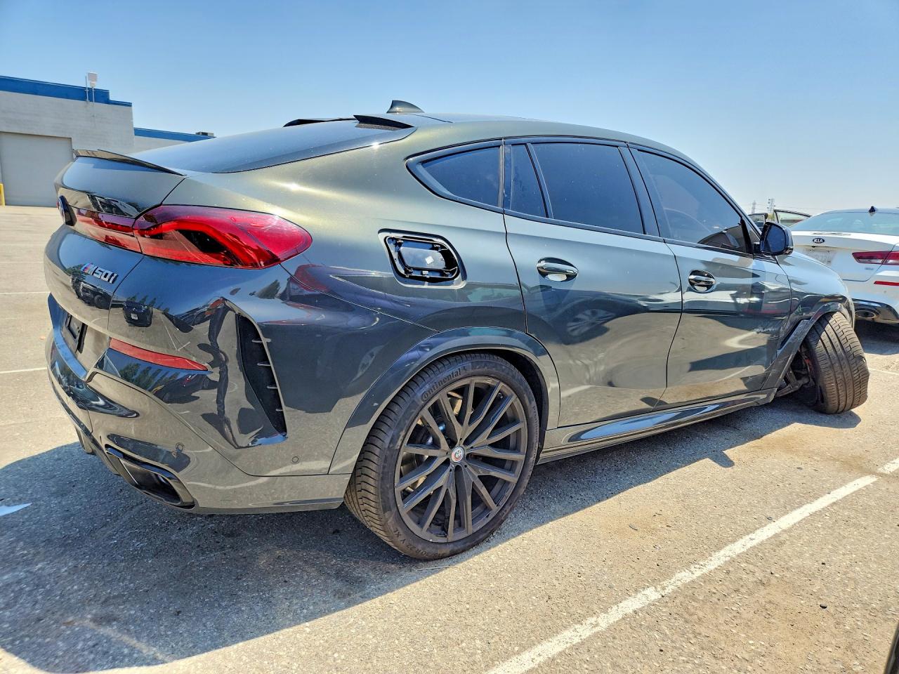 2023 BMW X6 VIN 5UXCY8C02P9P46583 photo 3