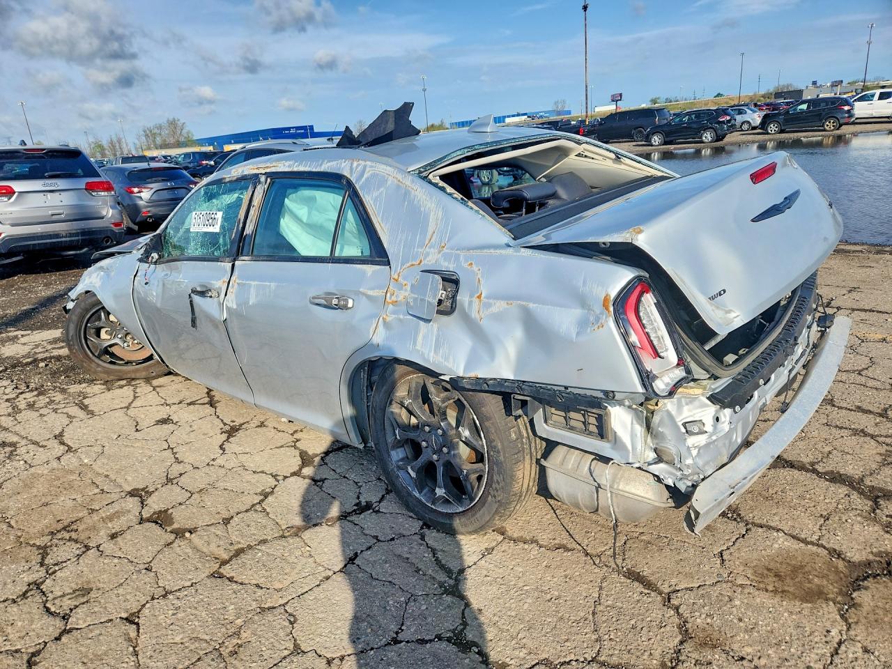 2023 Chrysler 300 VIN 2C3CCASG0PH538535 photo 2