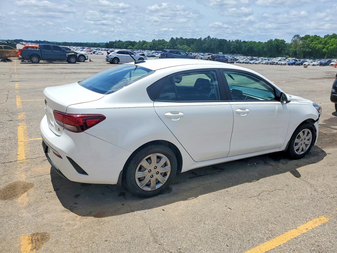 2021 Kia Rio VIN 3KPA24AD6ME422262 photo 3