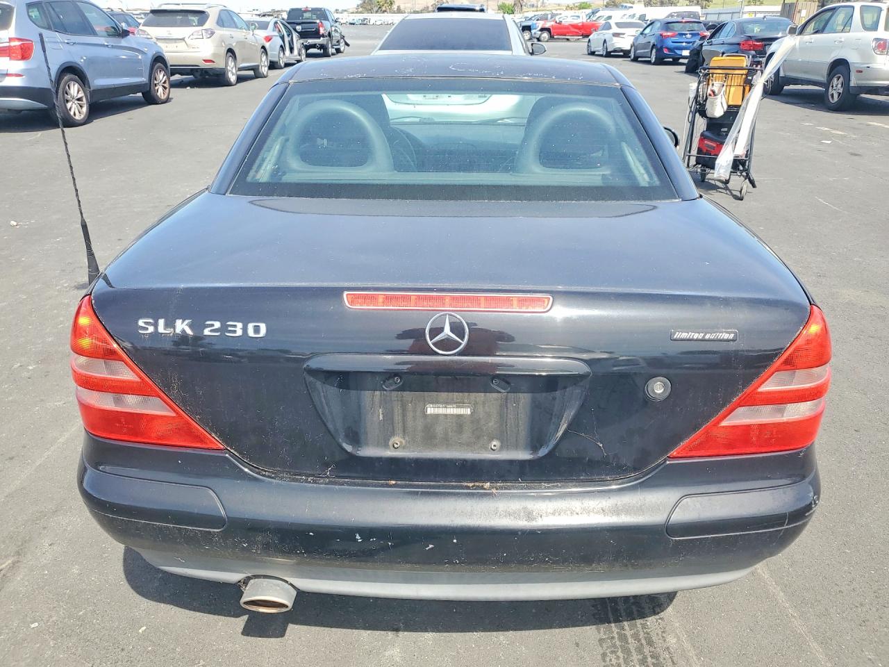 2000 Mercedes-Benz Slk-class VIN WDBKK47F8YF168870 photo 6