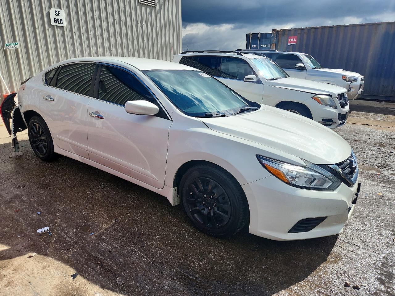 2018 Nissan Altima 2.5 VIN 1N4AL3AP6JC201738 photo 4