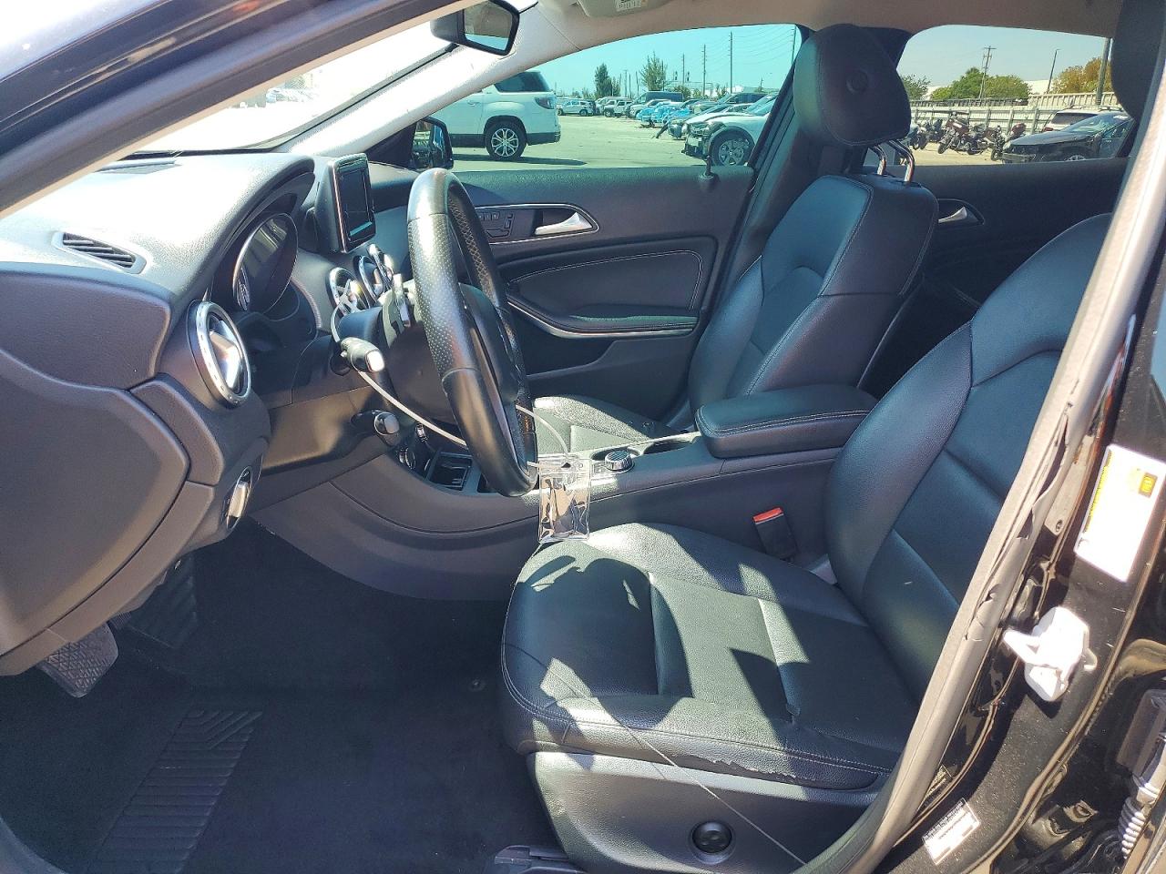 2015 Mercedes Gla-class VIN WDCTG4EB2FJ138808 photo 7