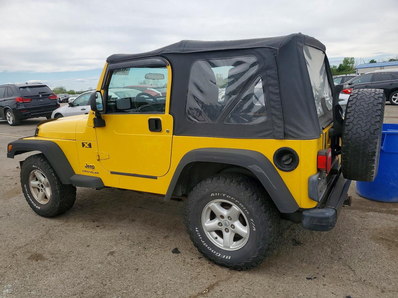 2004 Jeep Wrangler / VIN 1J4FA39S94P708574 photo 2