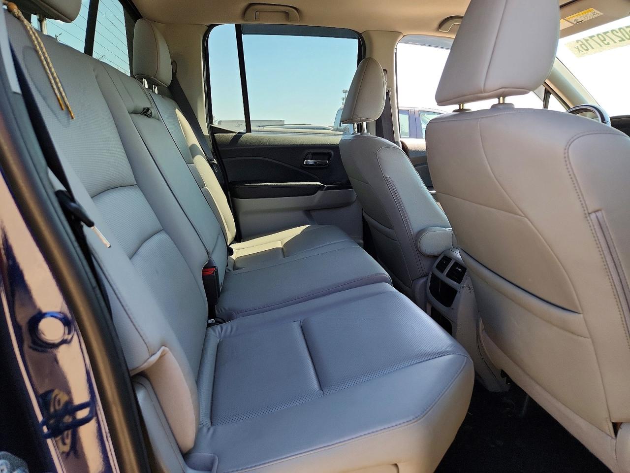 2019 Honda Ridgeline VIN 5FPYK3F57KB040122 photo 10