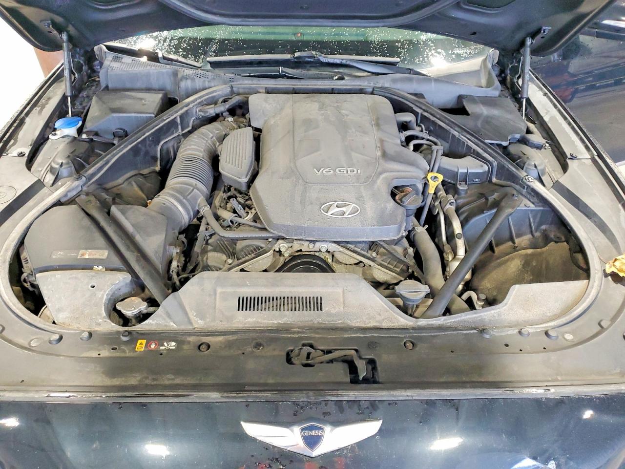 2016 Hyundai Genesis VIN KMHGN4JE9GU160040 photo 11