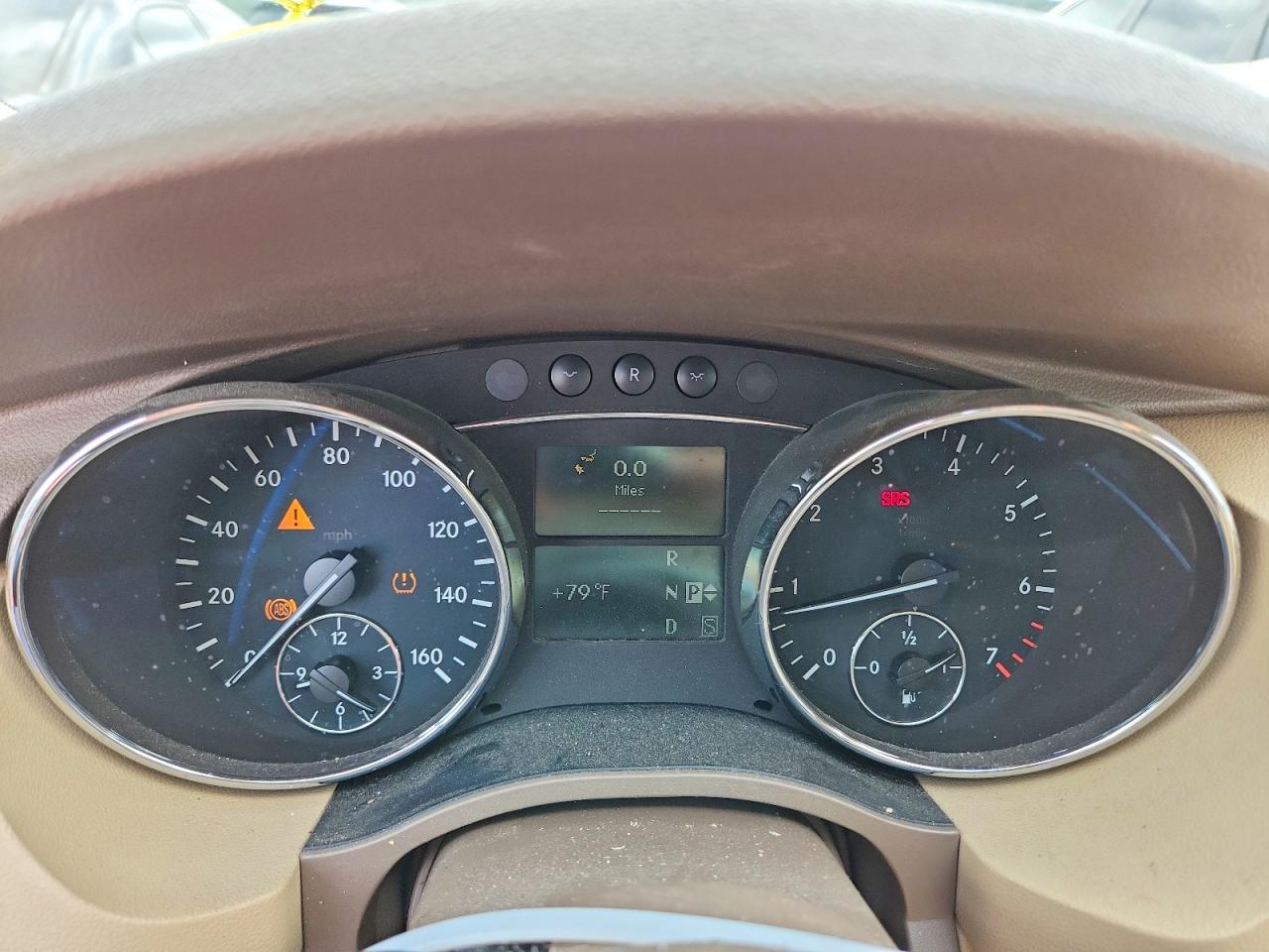2009 Mercedes-Benz R-class VIN 4JGCB65E99A098723 photo 9