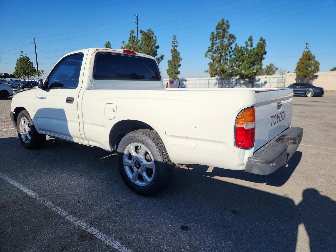 1995 TOYOTA Tacoma VIN 4TAUN41B5SZ012729 photo 2