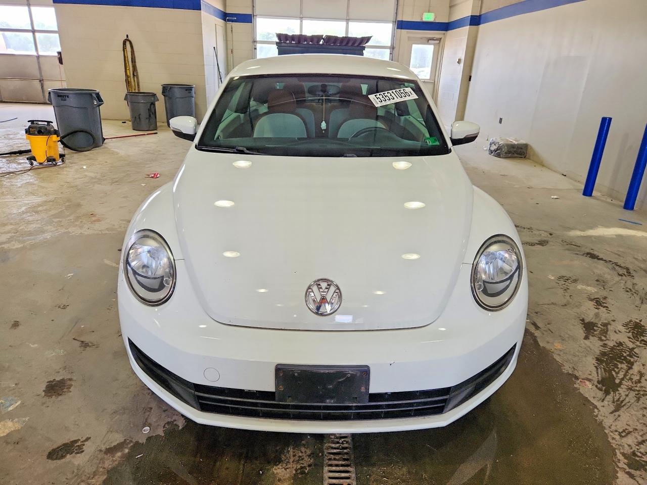 2016 Volkswagen Beetle VIN 3VWF17ATXGM637104 photo 5