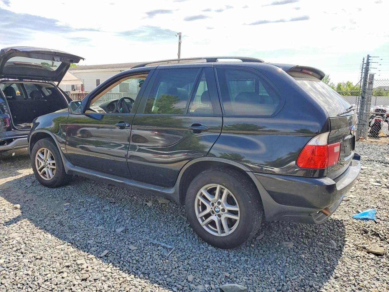2005 BMW X5 VIN 5UXFA13545LY21126 photo 2