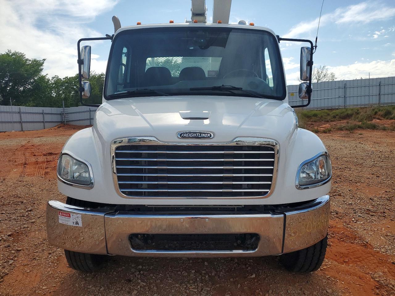 2020 FREIGHTLINER All other VIN 1FVDCWFC9LHLL0470 photo 9
