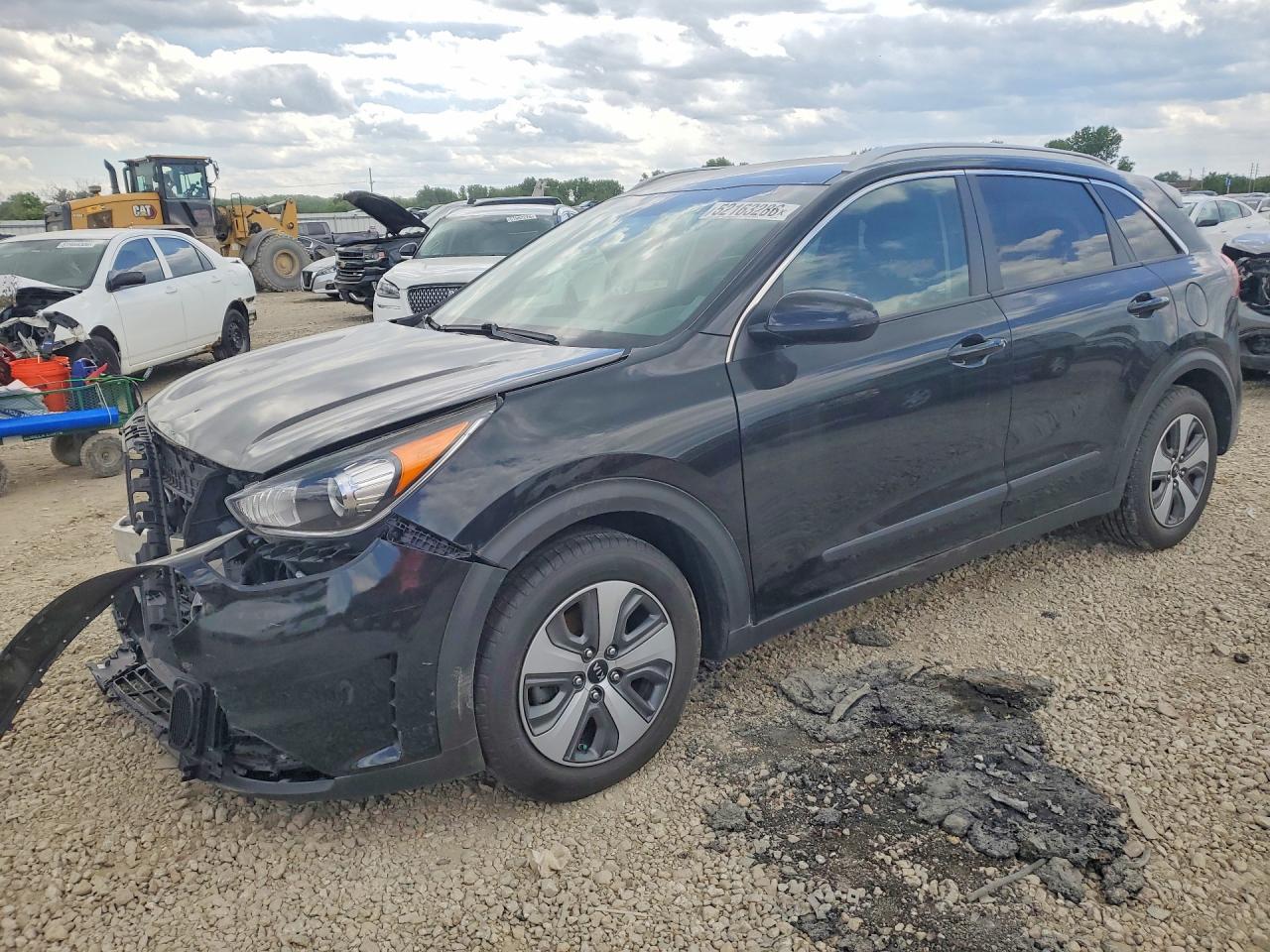 2018 Kia Niro VIN KNDCB3LC9J5136663 photo 1