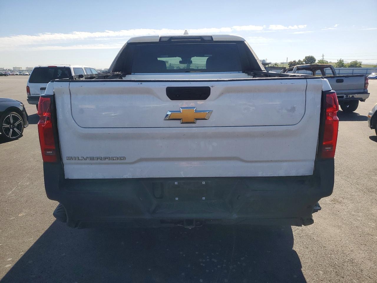 2024 CHEV All models VIN 1GC10VEL6RU201587 photo 6