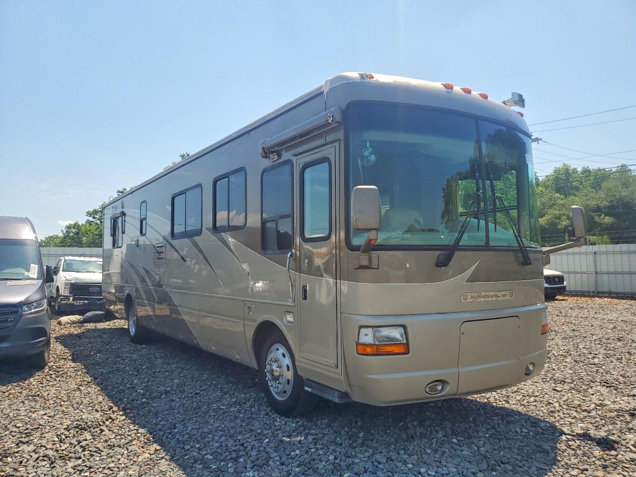 2003 FREIGLINER All other VIN 4UZAAHBSX2CJ84827 photo 1
