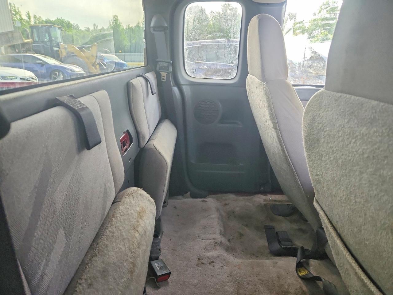 2005 Chev Colorado VIN 1GCCS198258266151 photo 10