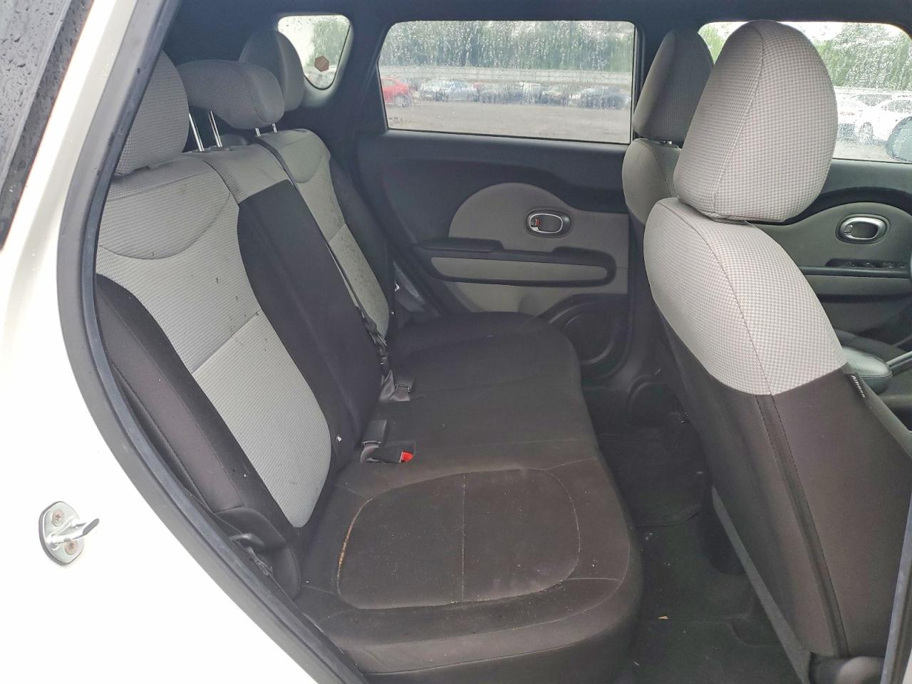 2016 Kia Soul base VIN KNDJN2A21G7387502 photo 10