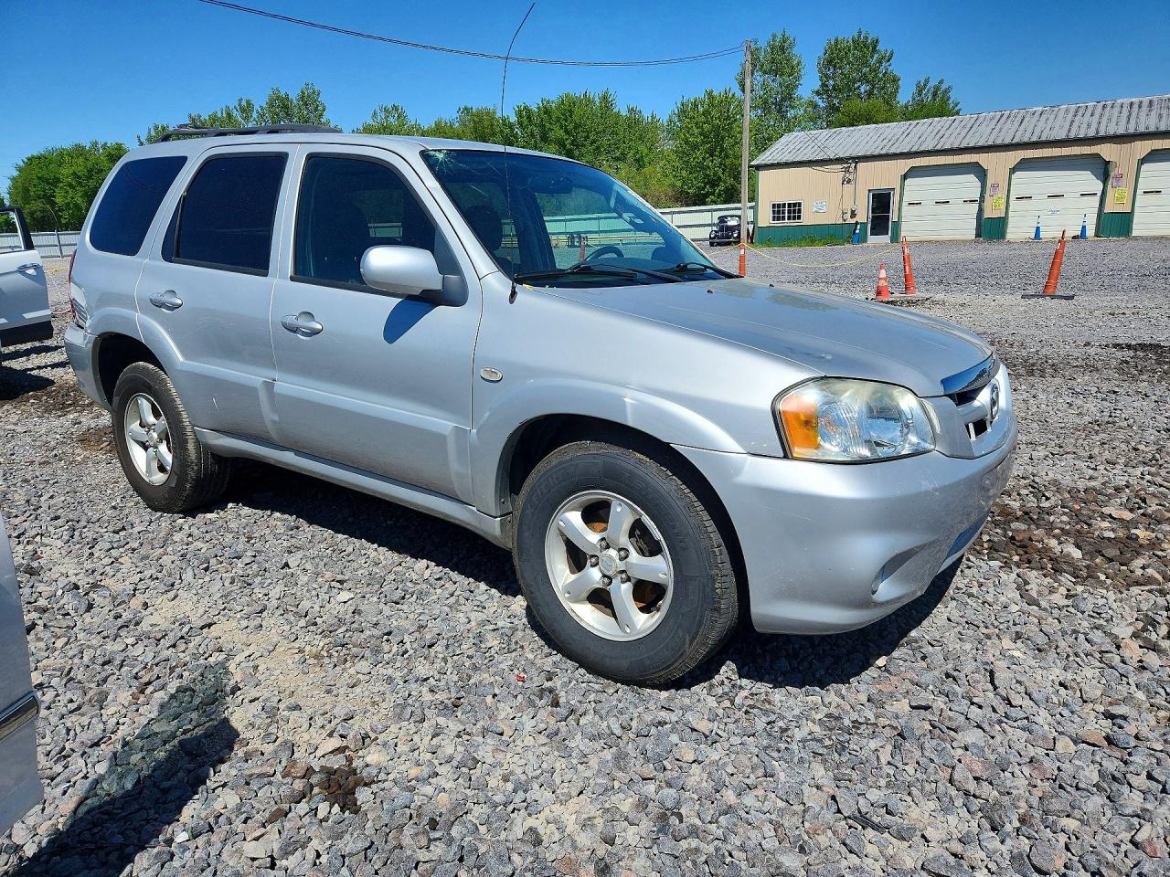 2005 Mazda Tribute VIN 4F2YZ941X5KM27343 photo 4