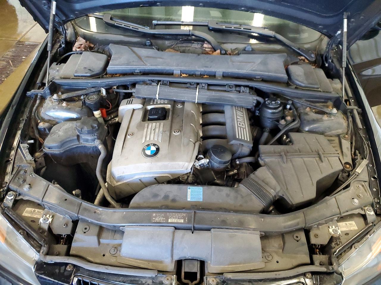 2006 BMW 3 series VIN WBAVD13566KV14744 photo 11