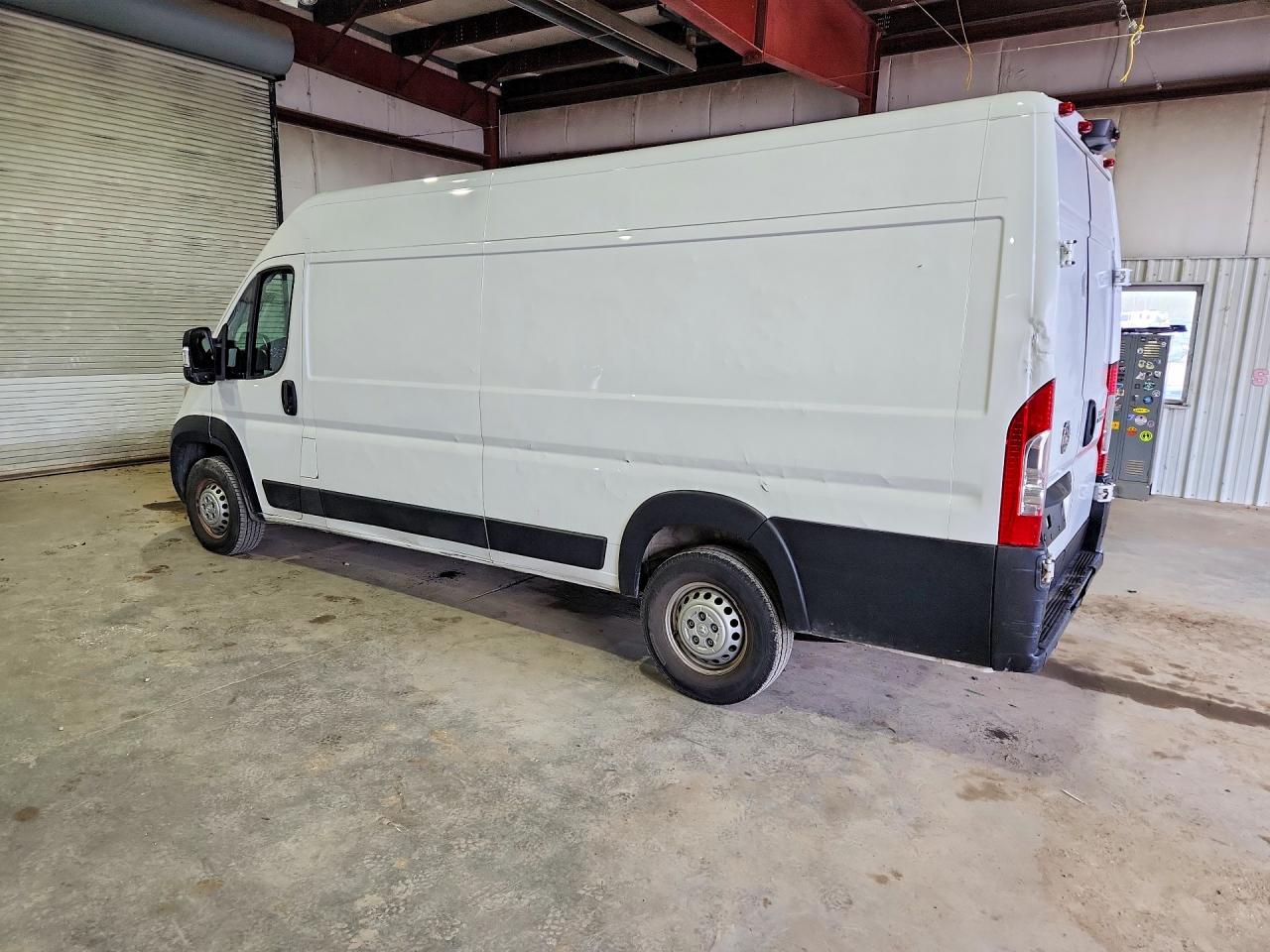 2025 Ram Promaster VIN 3C6MRVJG8SE509772 photo 2